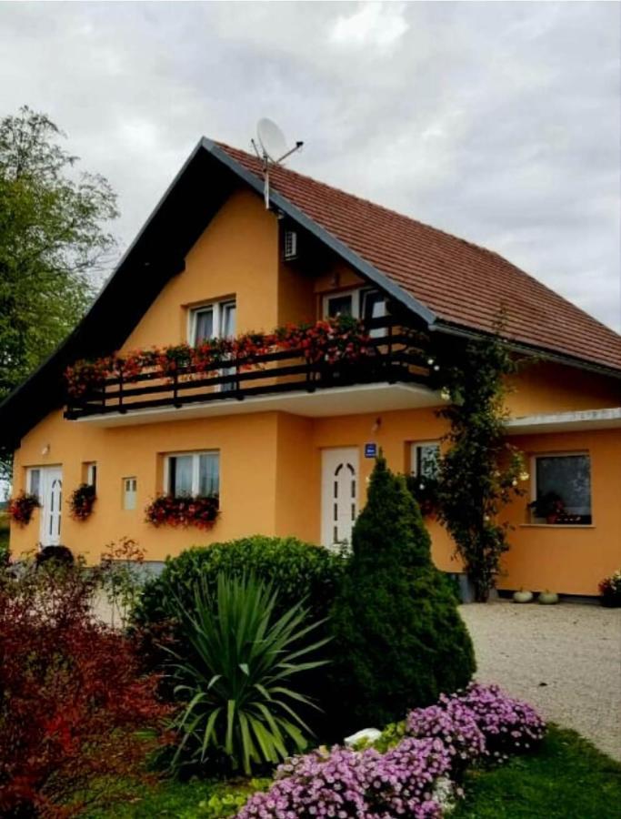 Apartmán House Jelena&Marija Rakovica Exteriér fotografie