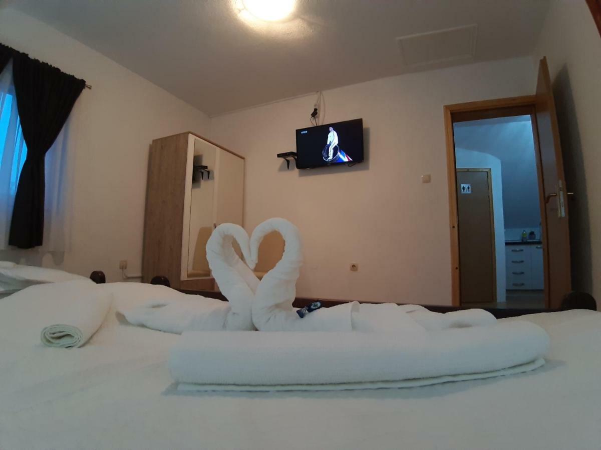 Apartmán House Jelena&Marija Rakovica Exteriér fotografie