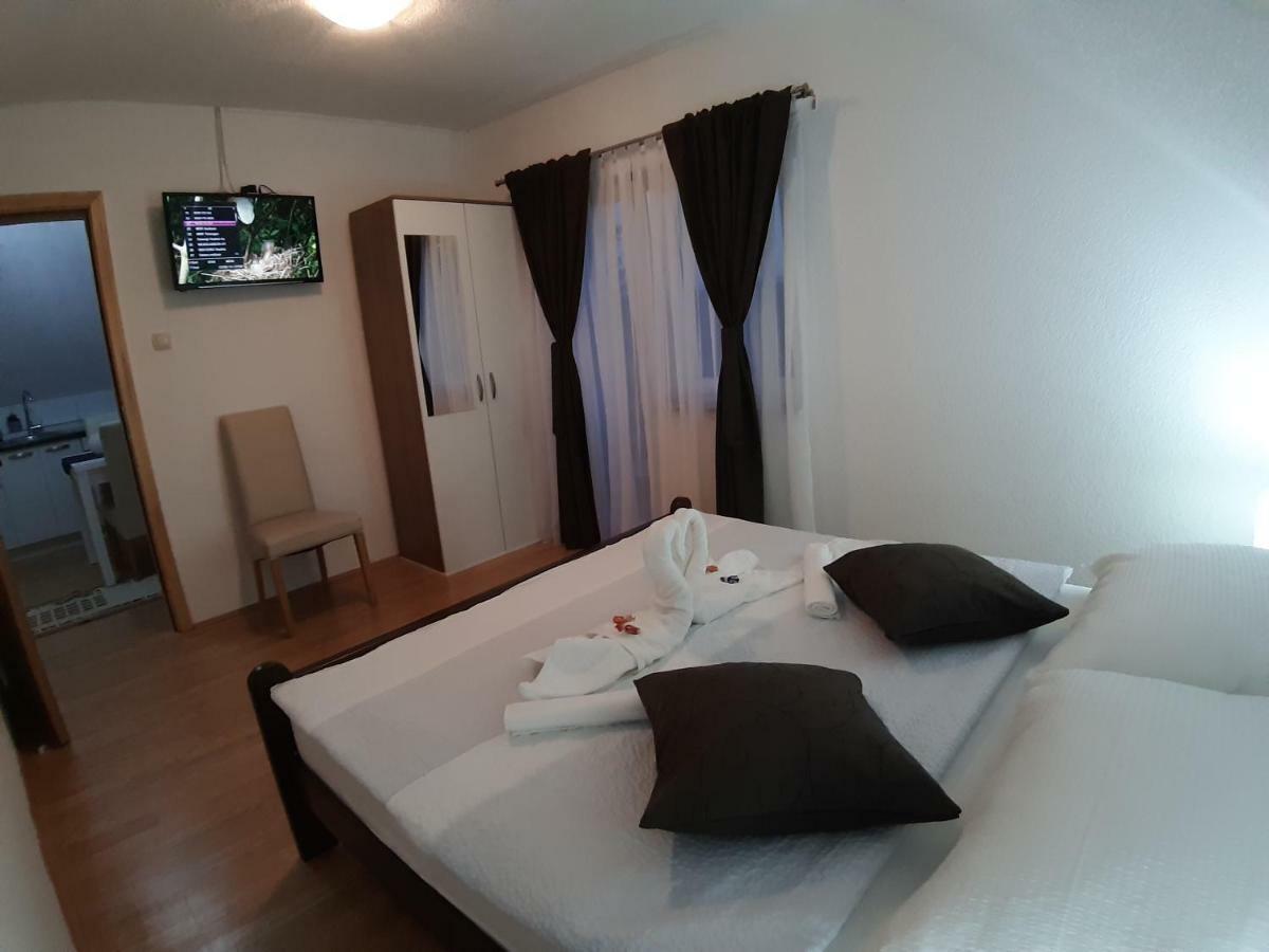 Apartmán House Jelena&Marija Rakovica Exteriér fotografie