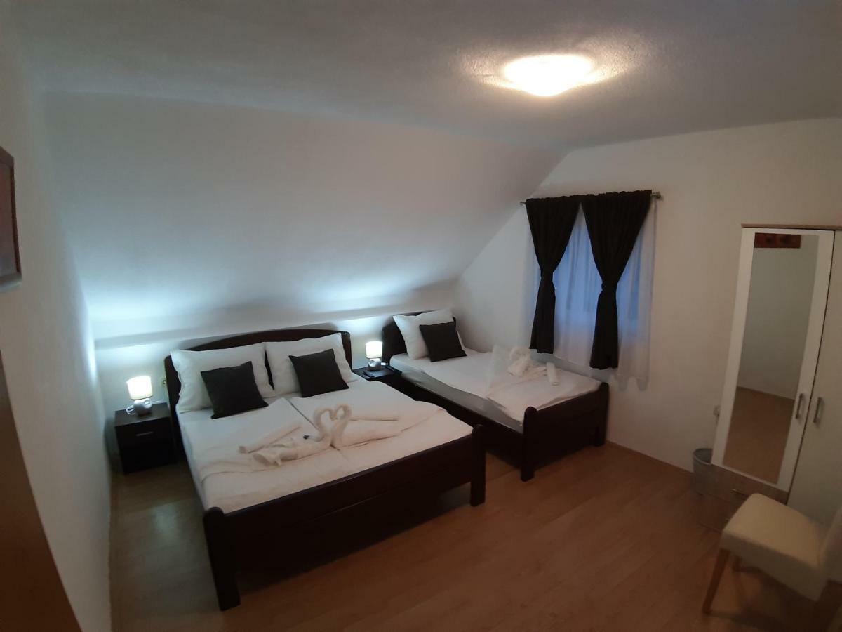 Apartmán House Jelena&Marija Rakovica Exteriér fotografie