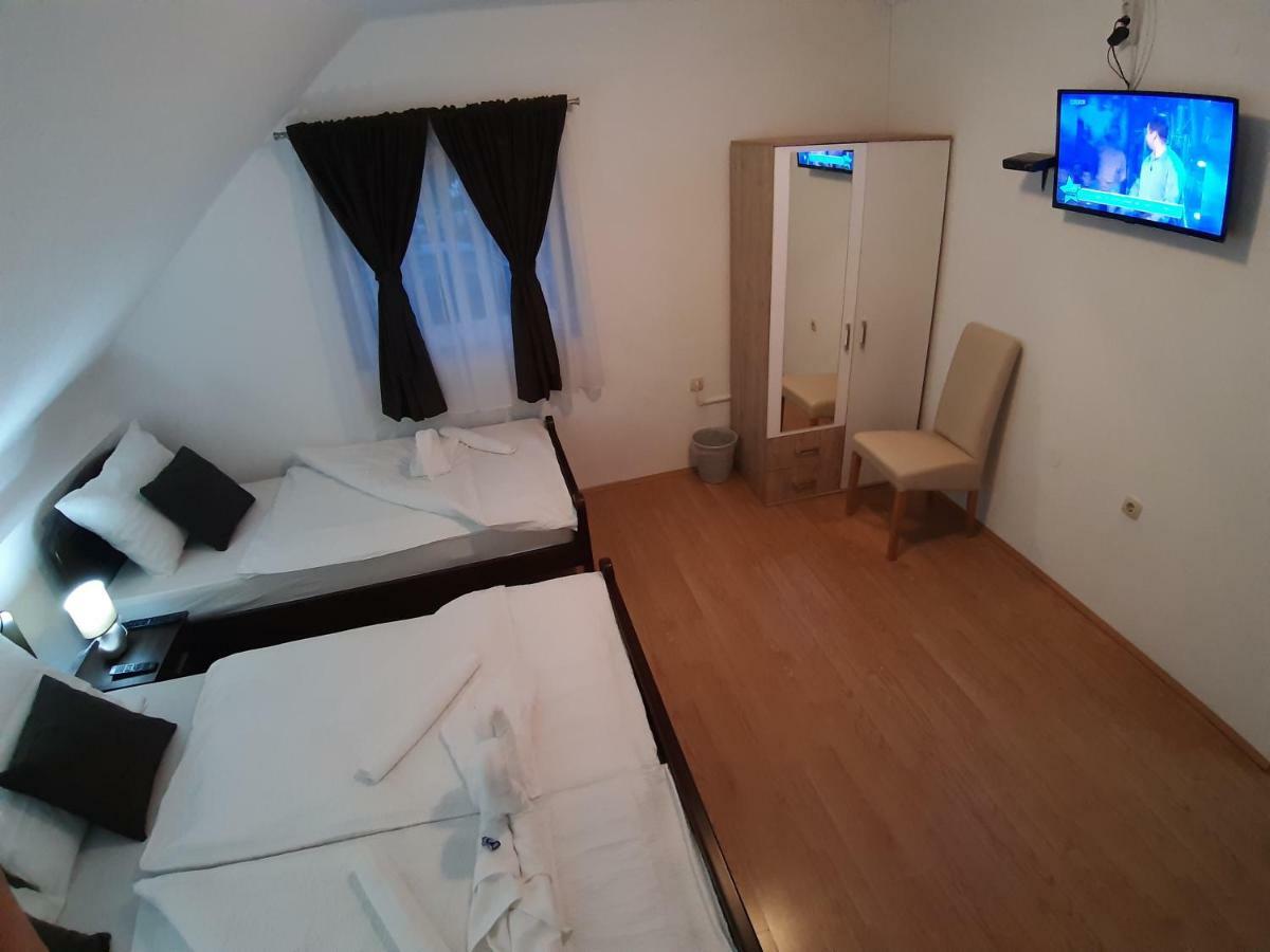 Apartmán House Jelena&Marija Rakovica Exteriér fotografie
